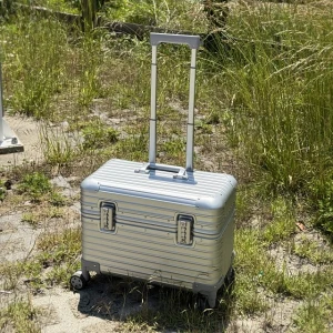 TOP7 캐리어 브랜드 추천 추천 모델 머즈 위로열리는 파일럿 기내용 알루미늄 캐리어