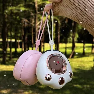 TOP6 충전식 손난로 추천 추천 모델 캐릭터 LED 손난로 곰발바닥 휴대 USB 충전식 방한 겨울철 주머니 난로, 1개